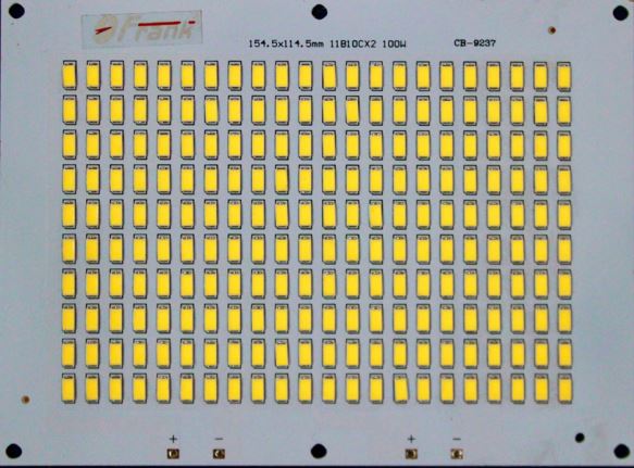 Flood light 100W Warm-White Color 154.5x114.5mm OD-1.5